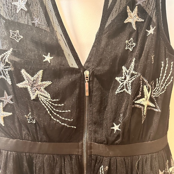 Star print top - Picture 2 of 6